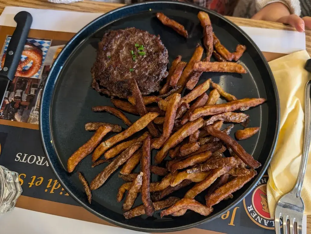 Laurent Waton_« LES CHARLYROTS » Mamma Gina_Charly_review