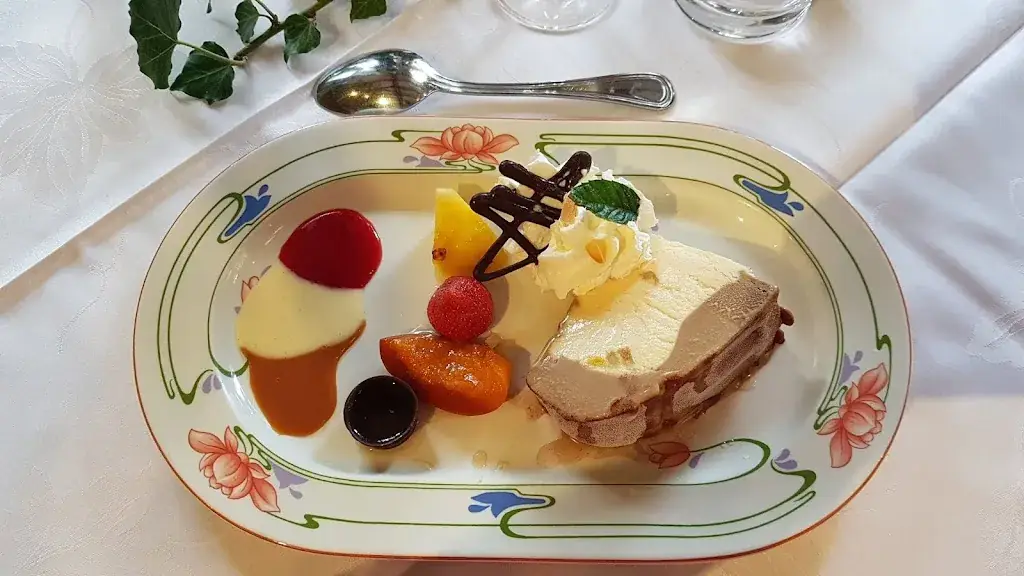 Restaurant Strauss Thiébaut_Heimsbrunn_slider_image_2