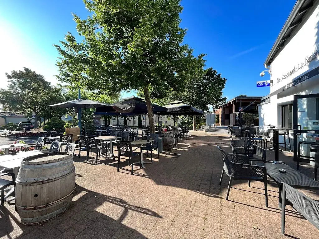 Bar Restaurant - La Fontaine restaurant in Heillecourt