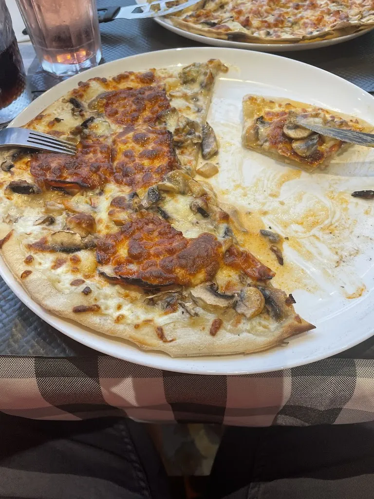 Cyril Amizet_Piccolo Pizza_Hermonville_review