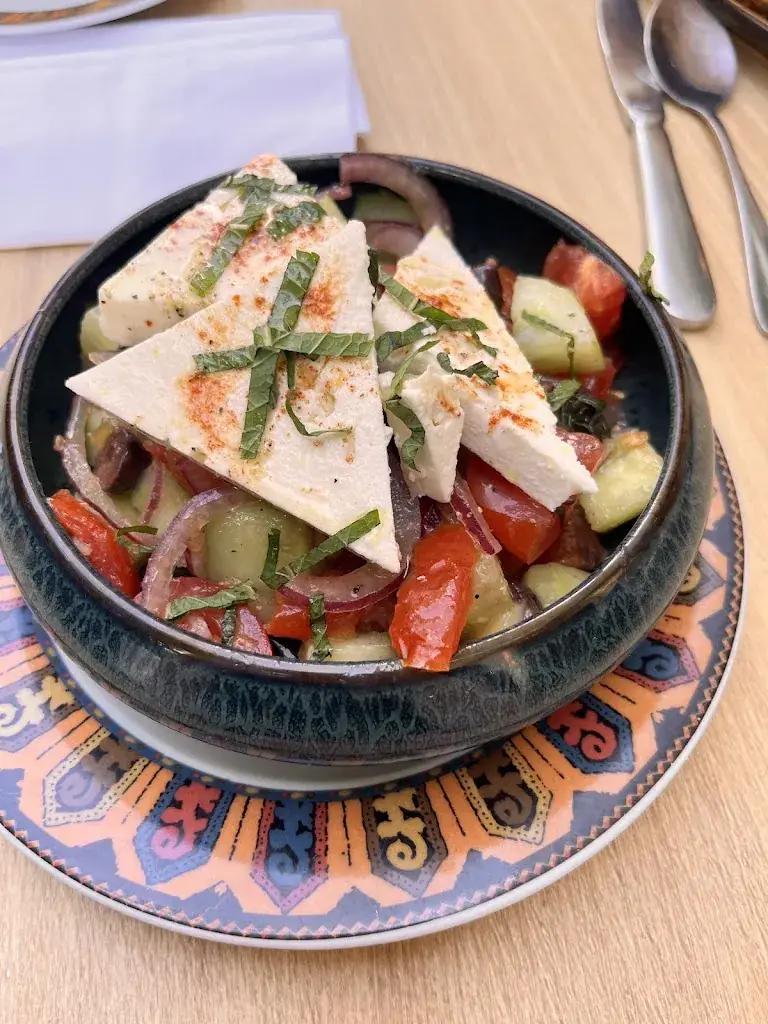 Katherine_Charly Restaurant Méditerranéen_Paris_review