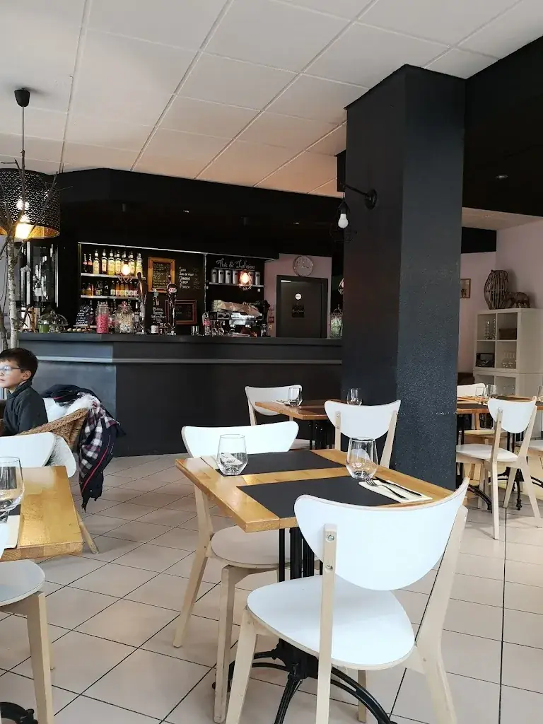 Anabella Alvarez_Restaurant Goût'T_Vourles_review