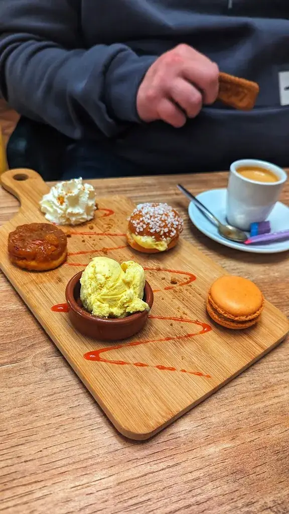 Sarah Turner_Le Pigeonnier_Hœrdt_review