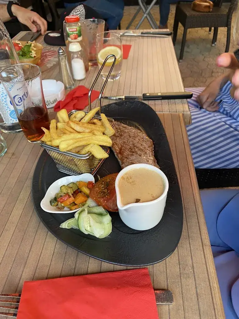 Malet Julien_Bienvenue Au Borsalino Haguenau_Haguenau_review