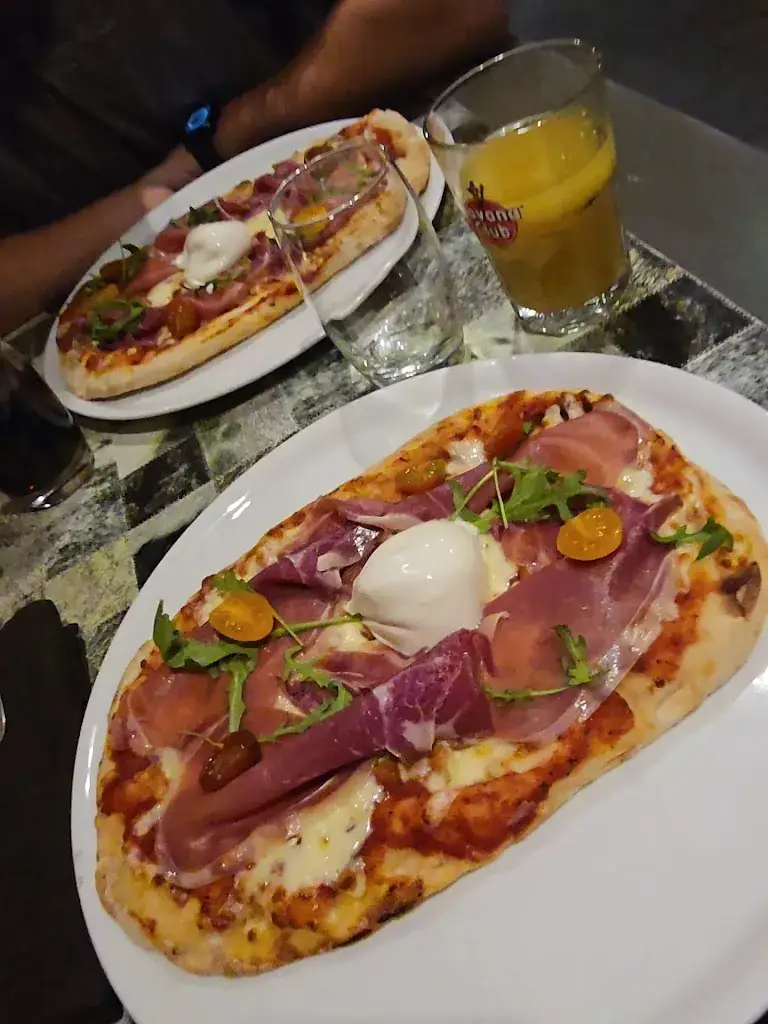 L’UNIK HAGUENAU - RESTAURANT MÉDITERRANÉEN_Haguenau_slider_image_2