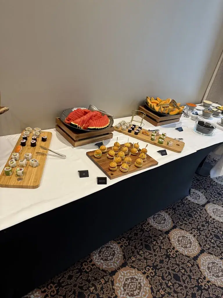 Matt Logan_Brunch le Pavillon_Charbonnières-les-Bains_review