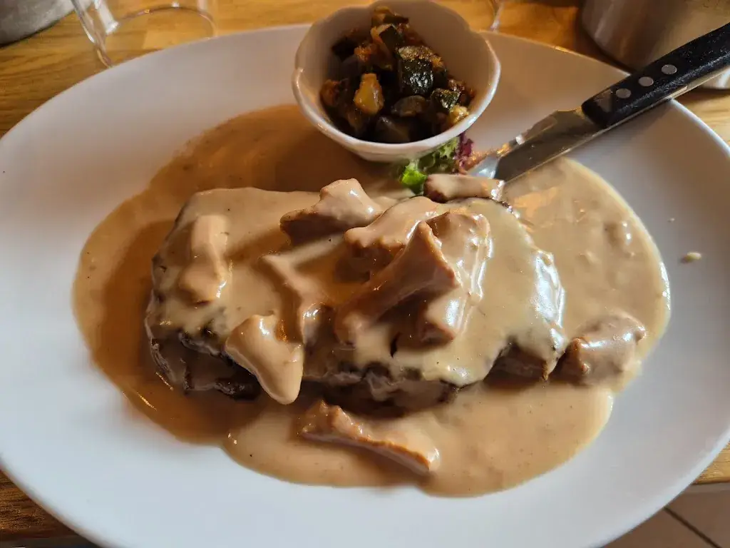 caro reyfer_Aux derniers ragots_Haguenau_review