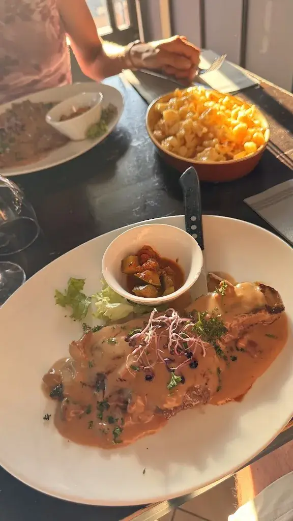 Cédric. S_Aux derniers ragots_Haguenau_review