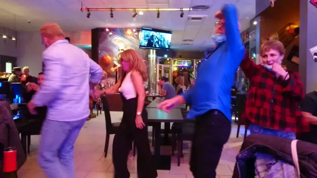 LEMMY'S_Longwy_slider_image_2