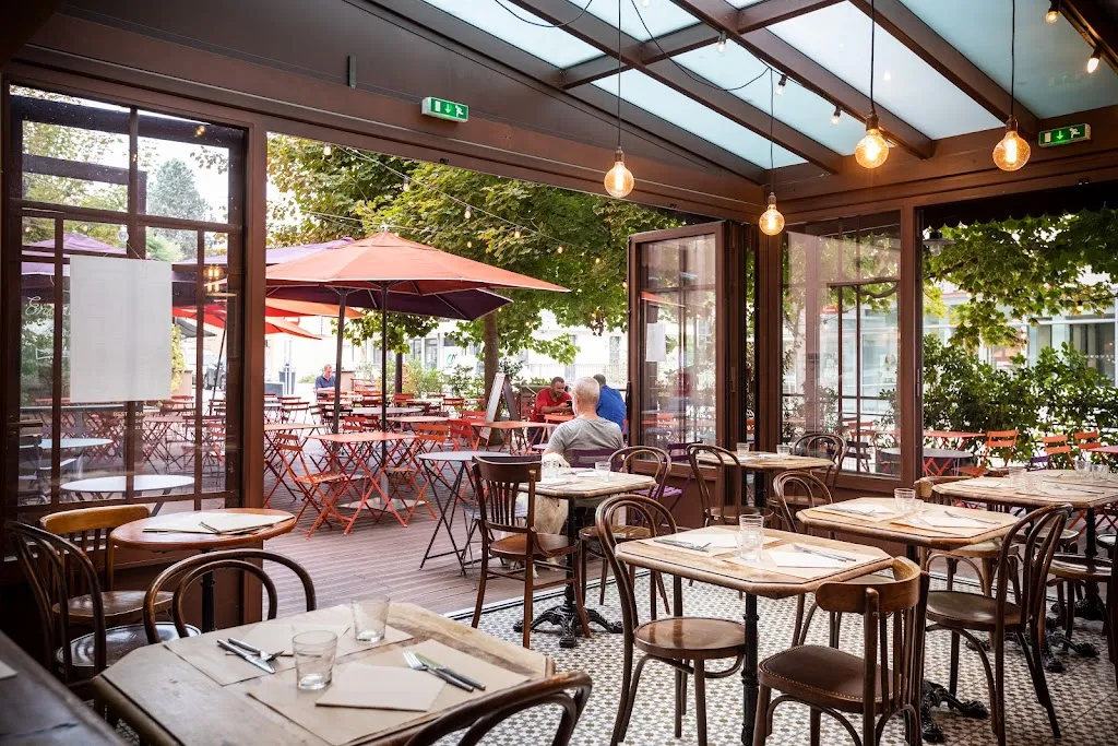 Café-Restaurant Le Beaulieu restaurant in Charbonnières-les-Bains