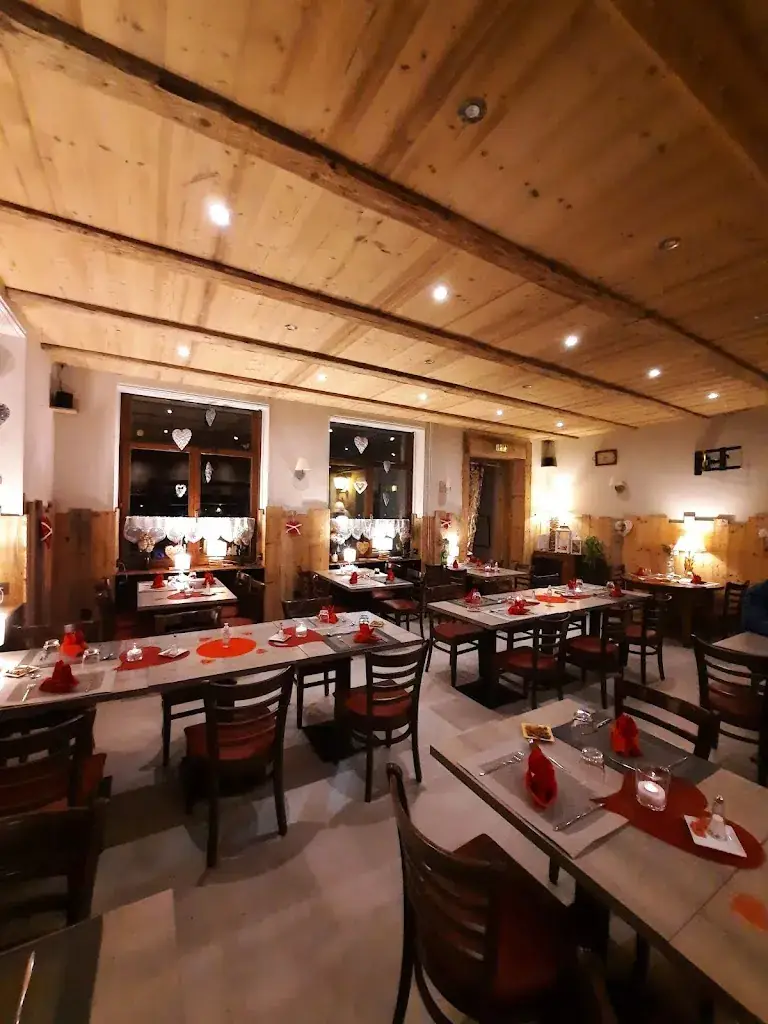 Restaurant-Bar Au Pont Rouge restaurant in Husseren-Wesserling