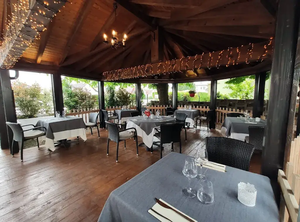 Autour de la Table restaurant in Huningue