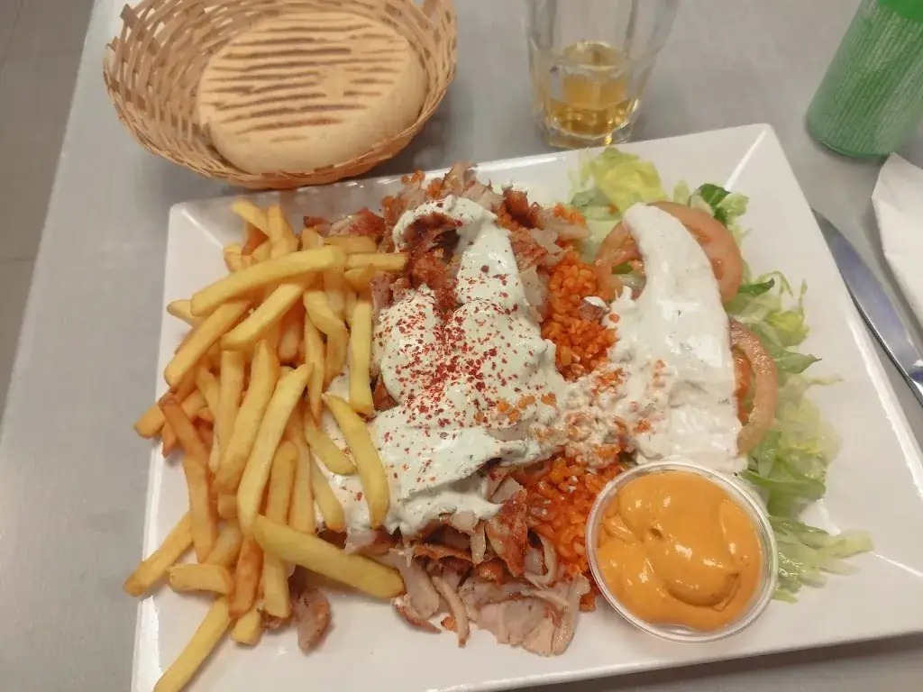 Katia Fernandes_Snack Bodrum_Hettange-Grande_recensione