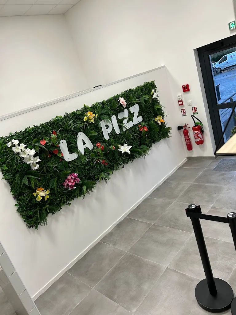 LA PIZZ PIENNES_Piennes_slider_image_2