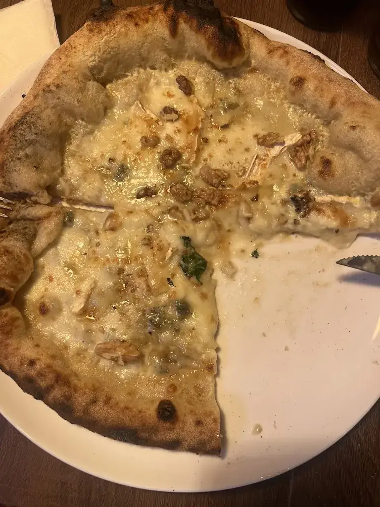 Laura Benachour_Pizzeria Del Bosco_Kerbach_review