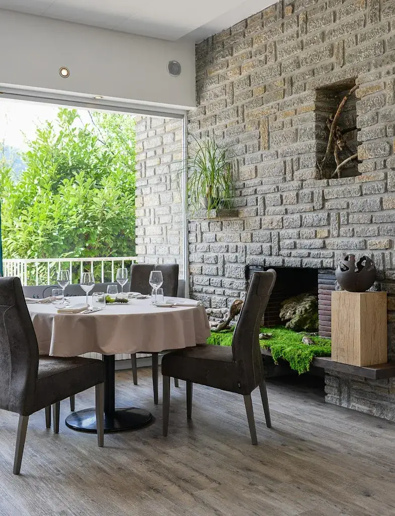 La Tour Des Sens Restaurant in Tencin