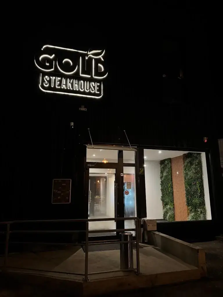 Gold steakhouse restaurant in Illzach