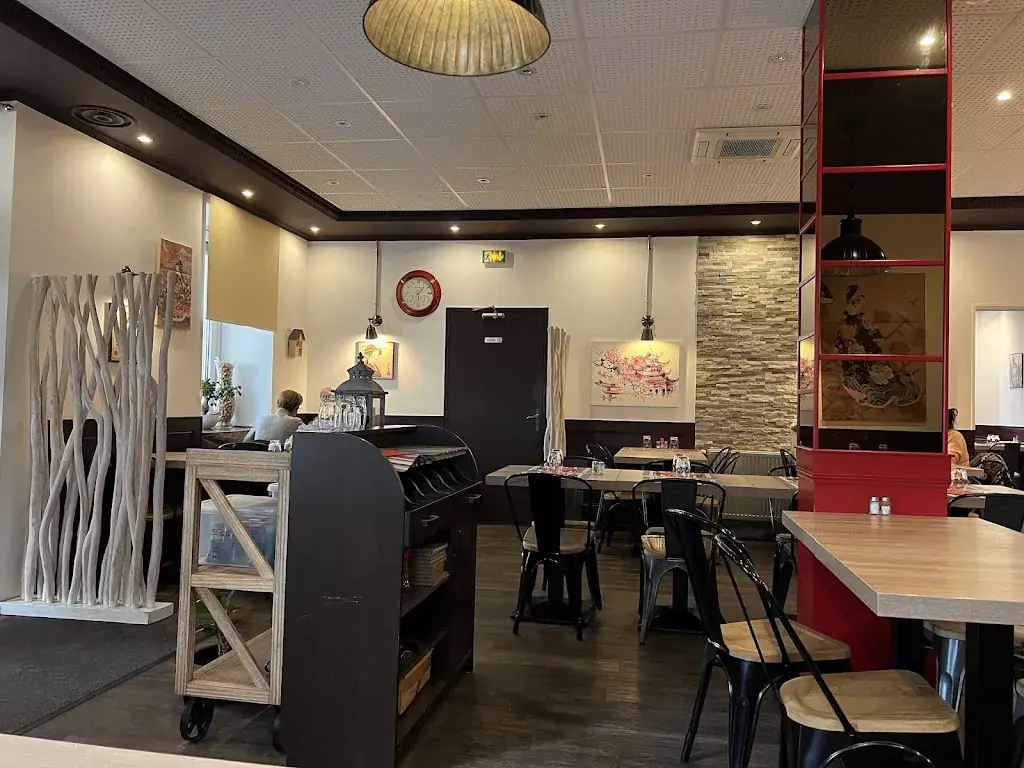 Penny Hiong_Poisson Rouge_Illzach_review