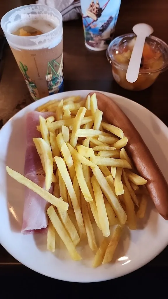 Saloon restaurant in Jeanménil