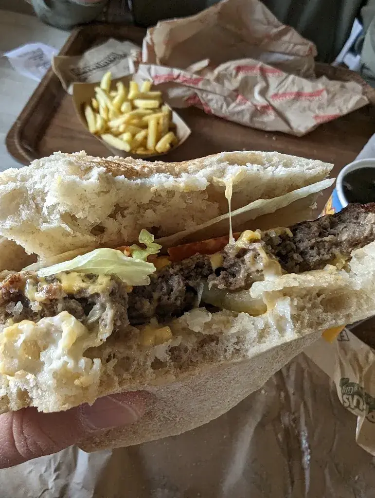 Wake UpDonnie_Lucky Burger_Jeanménil_review