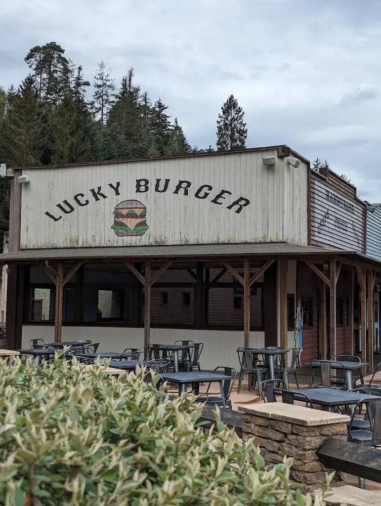 Sabrina Glvs Ato_Lucky Burger_Jeanménil_review