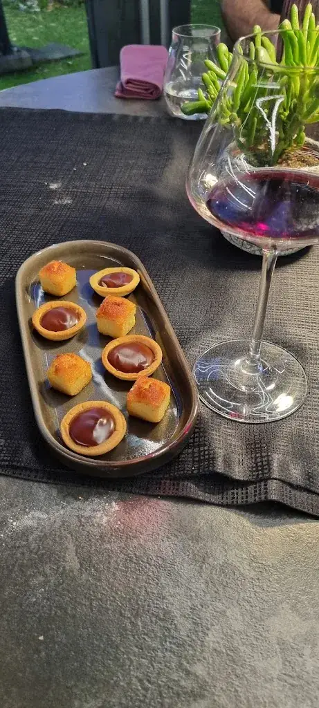 Cecile Cottenot_Restaurant et Hotel Le Relais de l'Abbaye_Charlieu_review