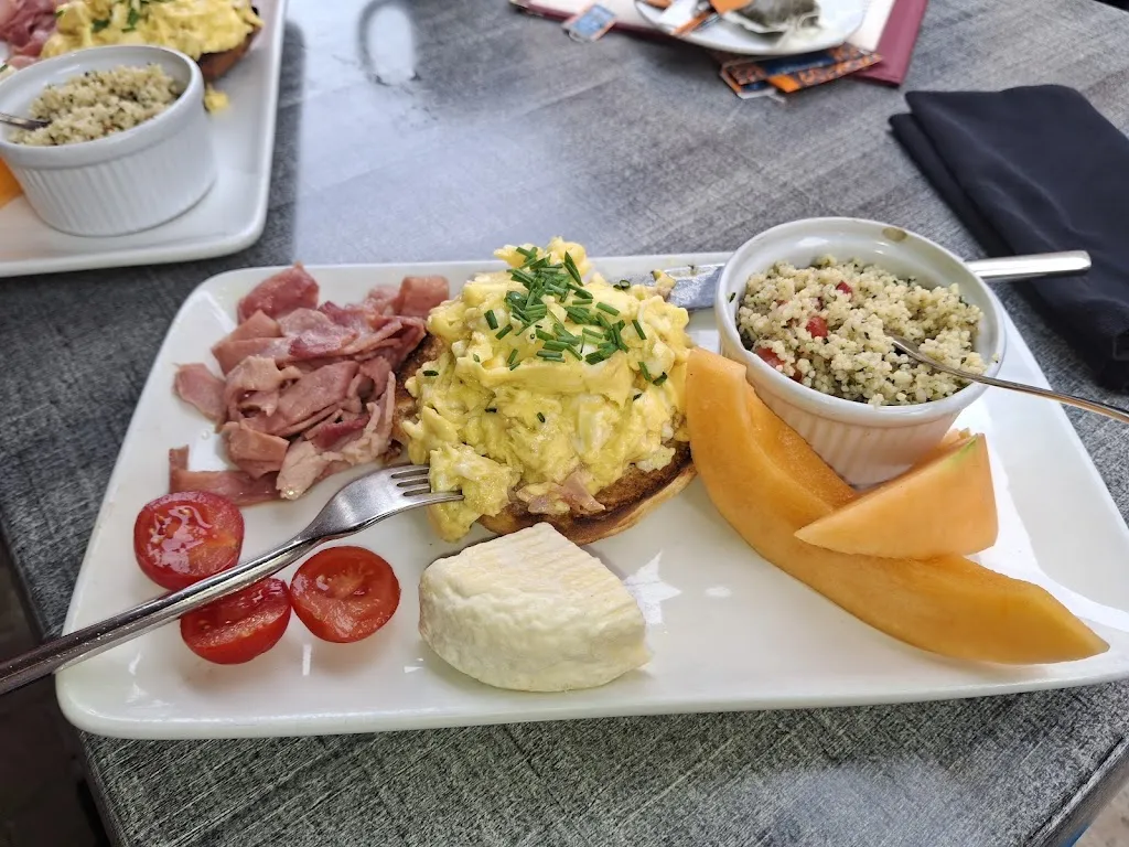 Fristi By Le Saint-Louis_Charlieu_slider_image_2