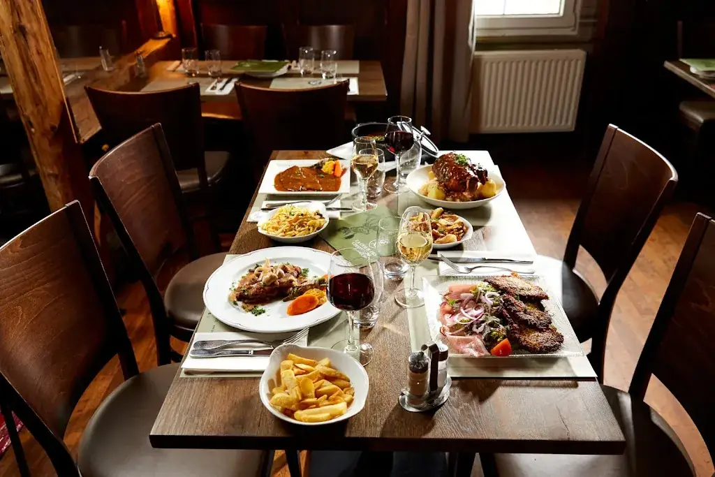 Restaurant La Cour des Chasseurs restaurant in Wantzenau