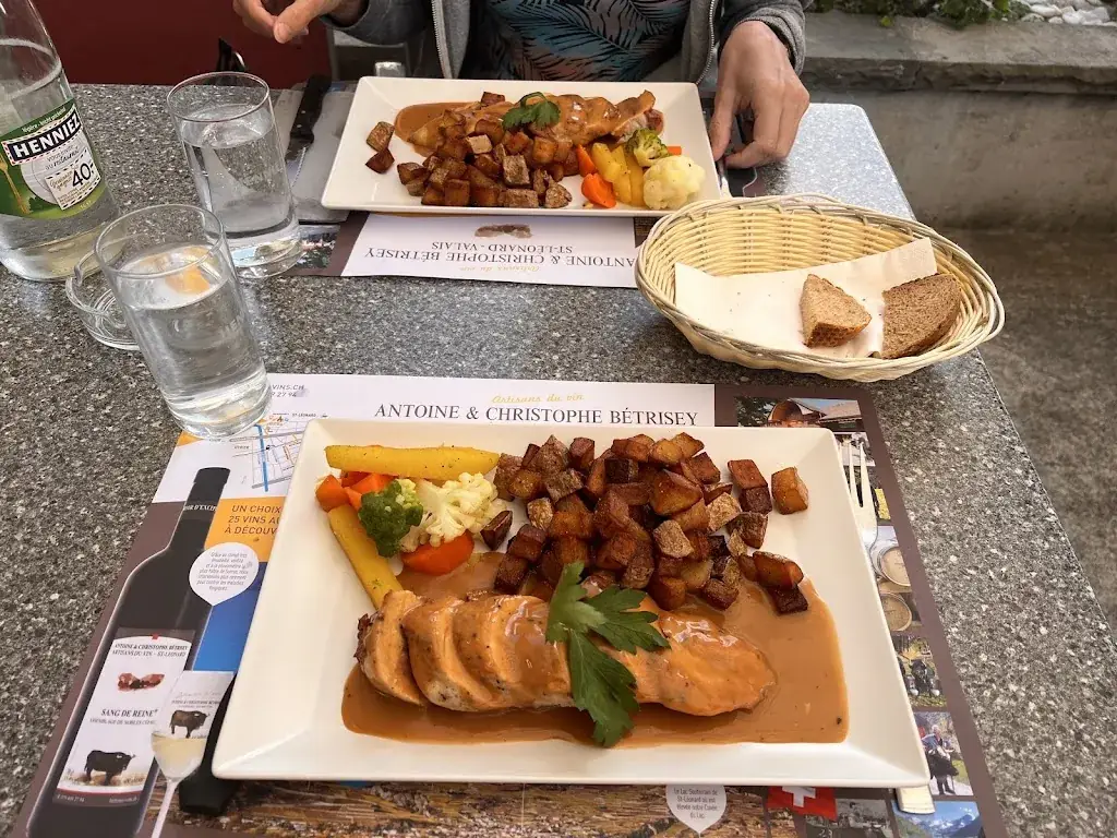 Antonio & Silvia Aerni_Restaurant de la Berra_Val-de-Charmey_review