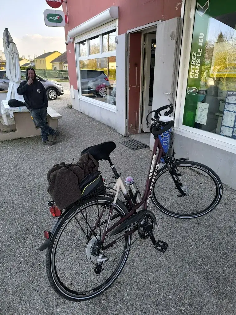 souidi abdelkader_Au Relais_Landres_review