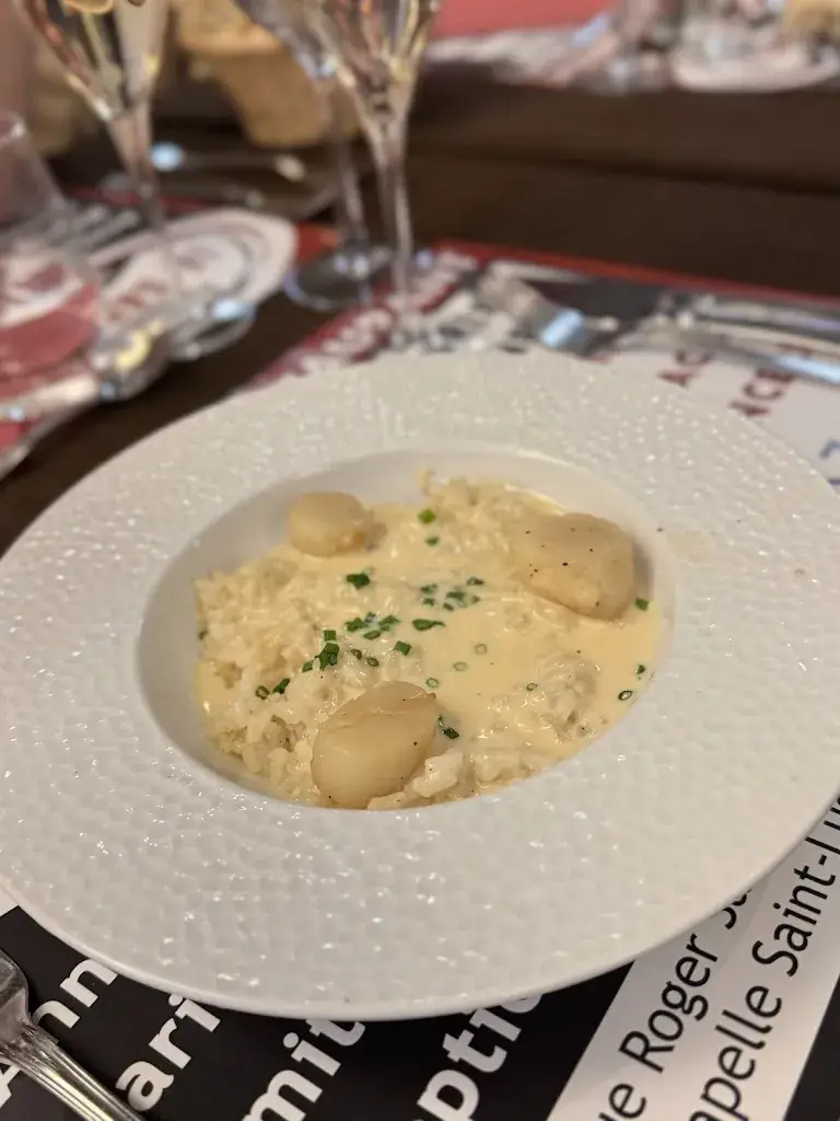 Menu_Restaurant Le Sarrail_Chapelle-Saint-Luc_image_7