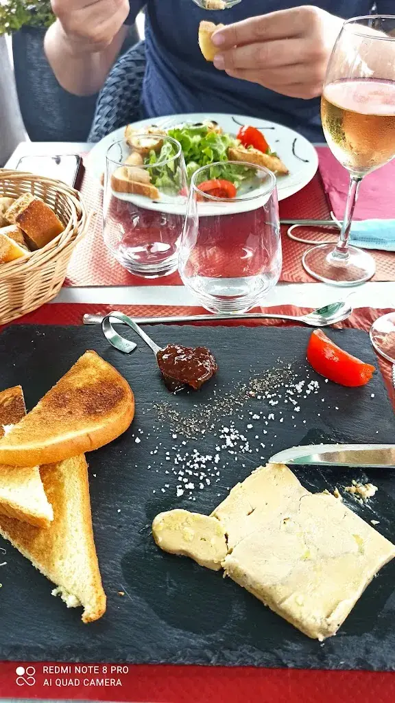 Menu_Restaurant Le Sarrail_Chapelle-Saint-Luc_image_9