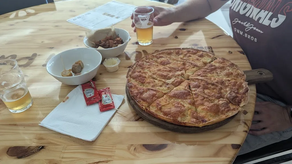 Roeland Mook_Au Ch'ti Pub_Chapelle-Saint-Luc_review