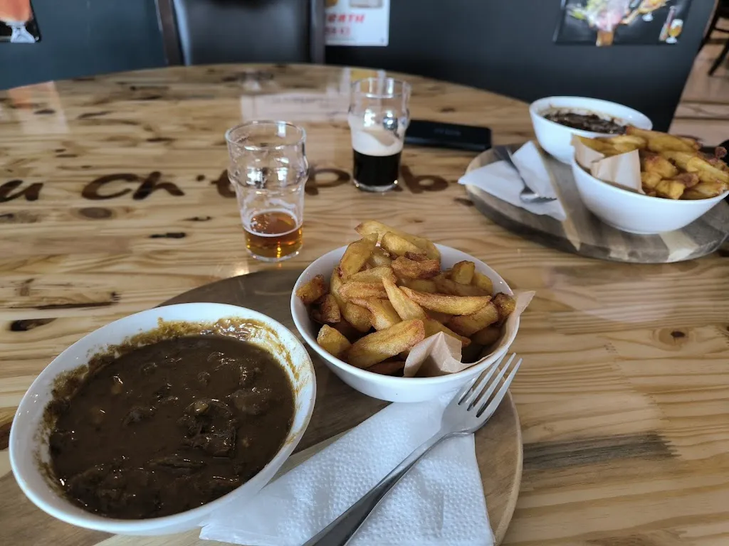 Laure Guiliani_Au Ch'ti Pub_Chapelle-Saint-Luc_review