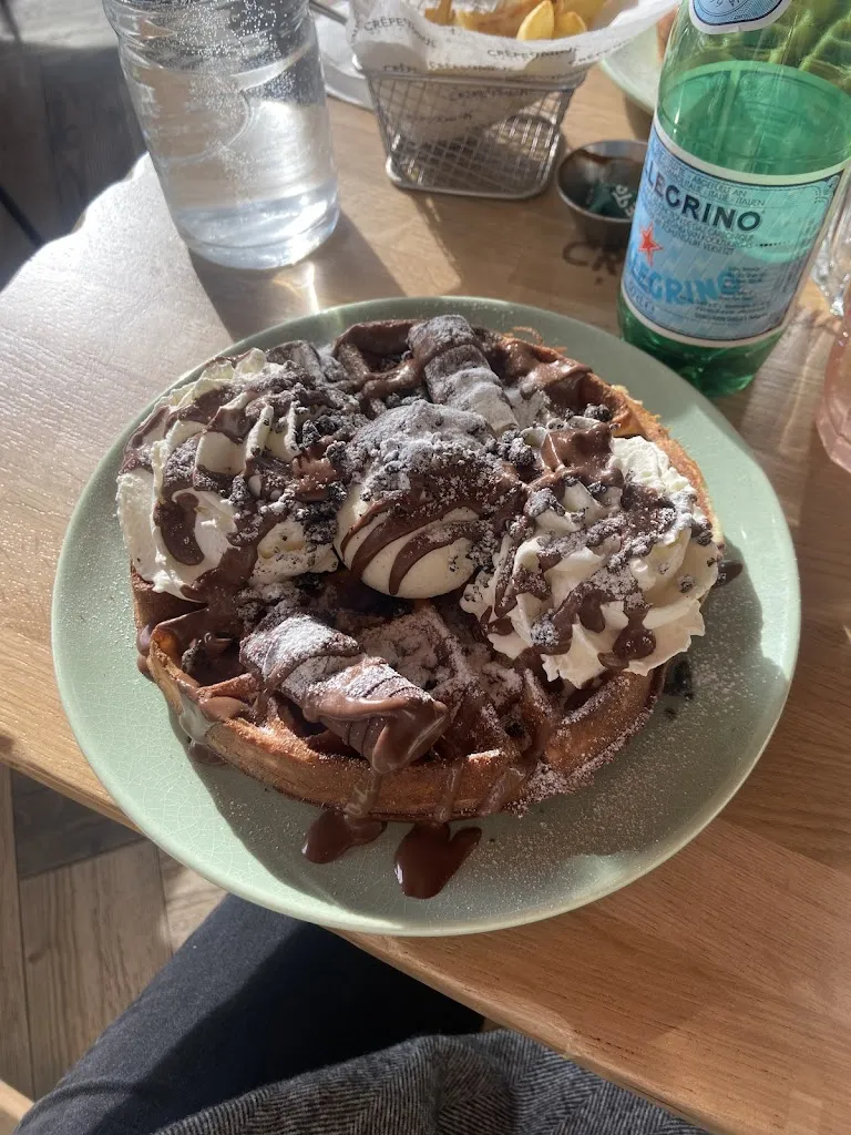 Léa Guével_Crêpe Touch Troyes_Chapelle-Saint-Luc_review