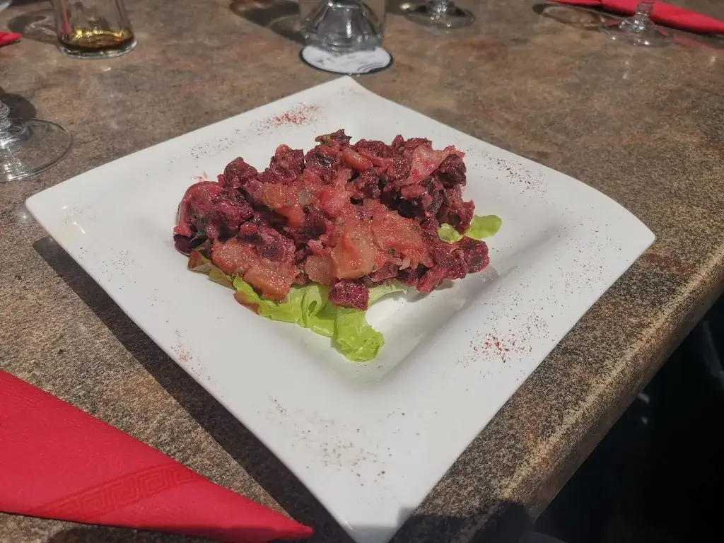 Marguerite Bauchez_Le Grand Café_Charlieu_review