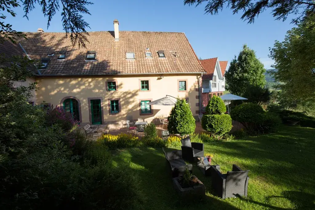 Hôtel-Restaurant Les Alisiers restaurante en Lapoutroie