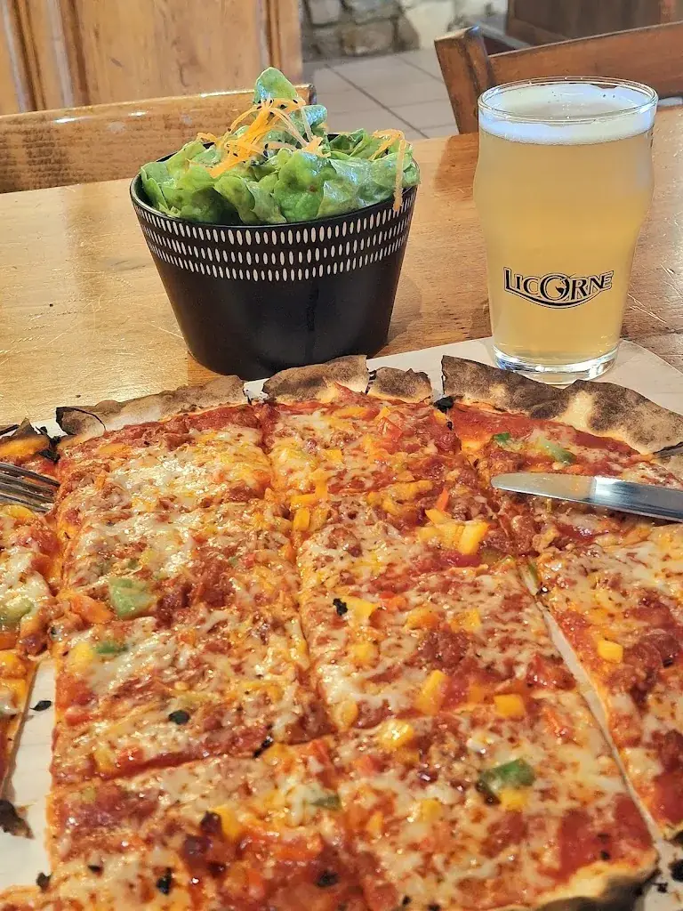 La Taverne_Charlieu_slider_image_2