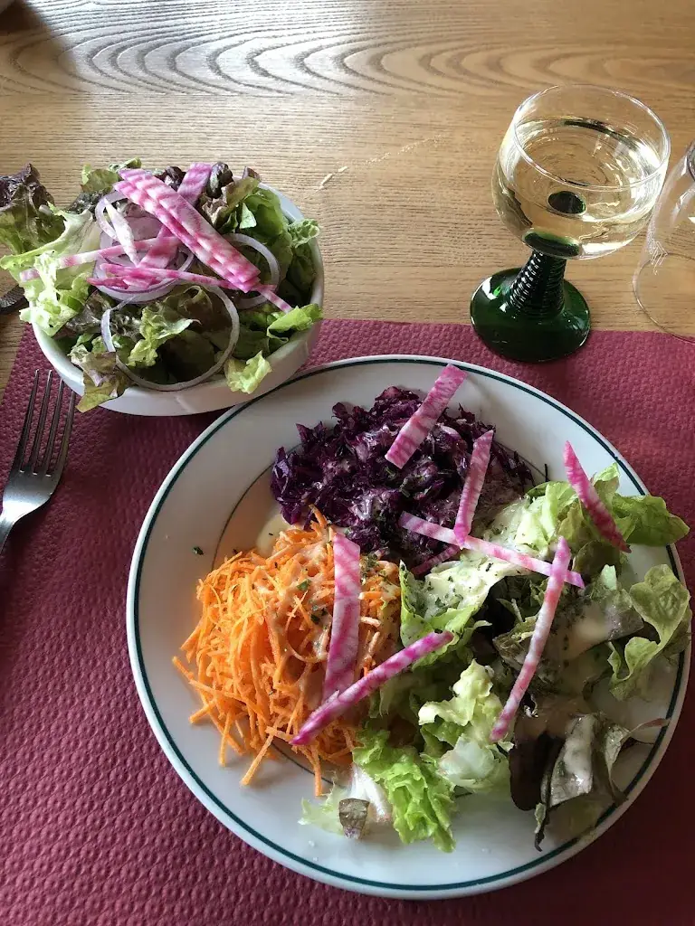 Jule Emily_Ferme Auberge Breizhousen_Bresse_review