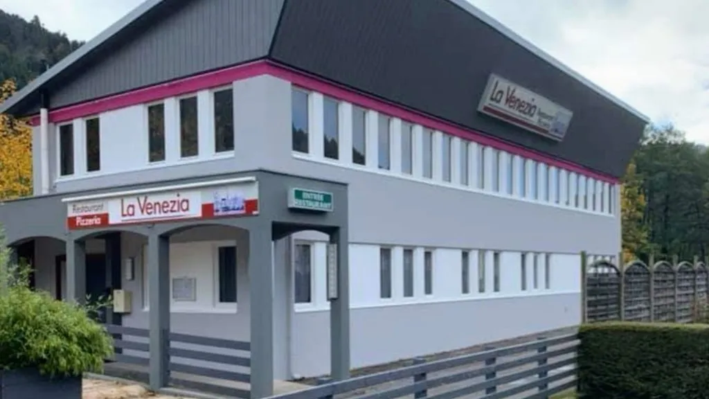 LA VENEZIA restaurant - pizzeria_Bresse_slider_image_1