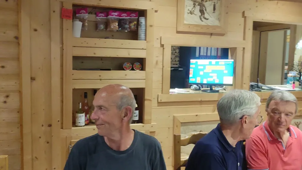 Auberge des Skieurs restaurant in Bresse