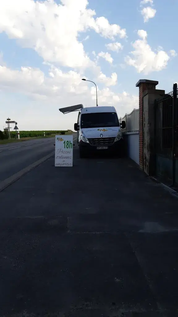 PIZZA ARTISANALES ET LOCALES 24h/24 7j/7_Mesnil-sur-Oger_slider_image_1