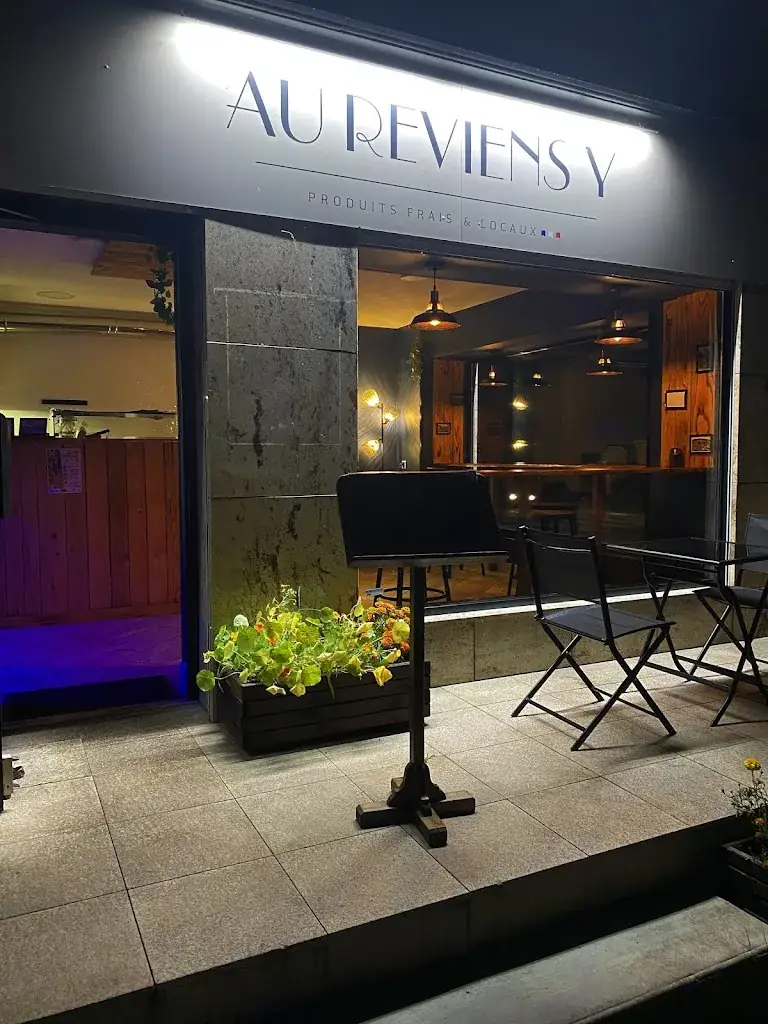 AU REVIENS Y restaurant in Tholy