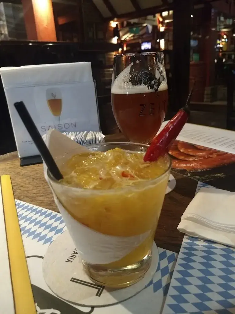 Angelika Witiuk_Biergarten_Brazil_review