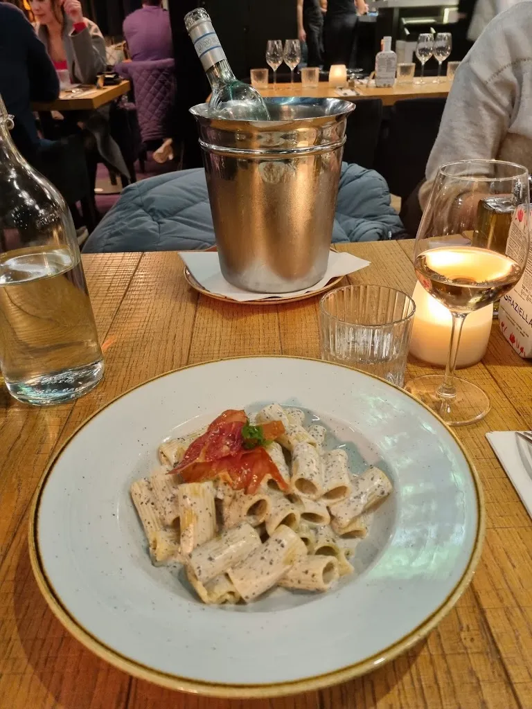 Merel_Graziella Joinville_Joinville-le-Pont_review