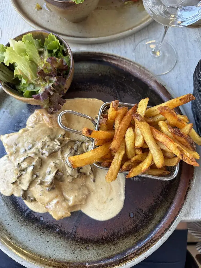 Denis Makarenko_LA GRANDE BRASSERIE SALLE 14 depuis 1990 Joinville_Joinville_review