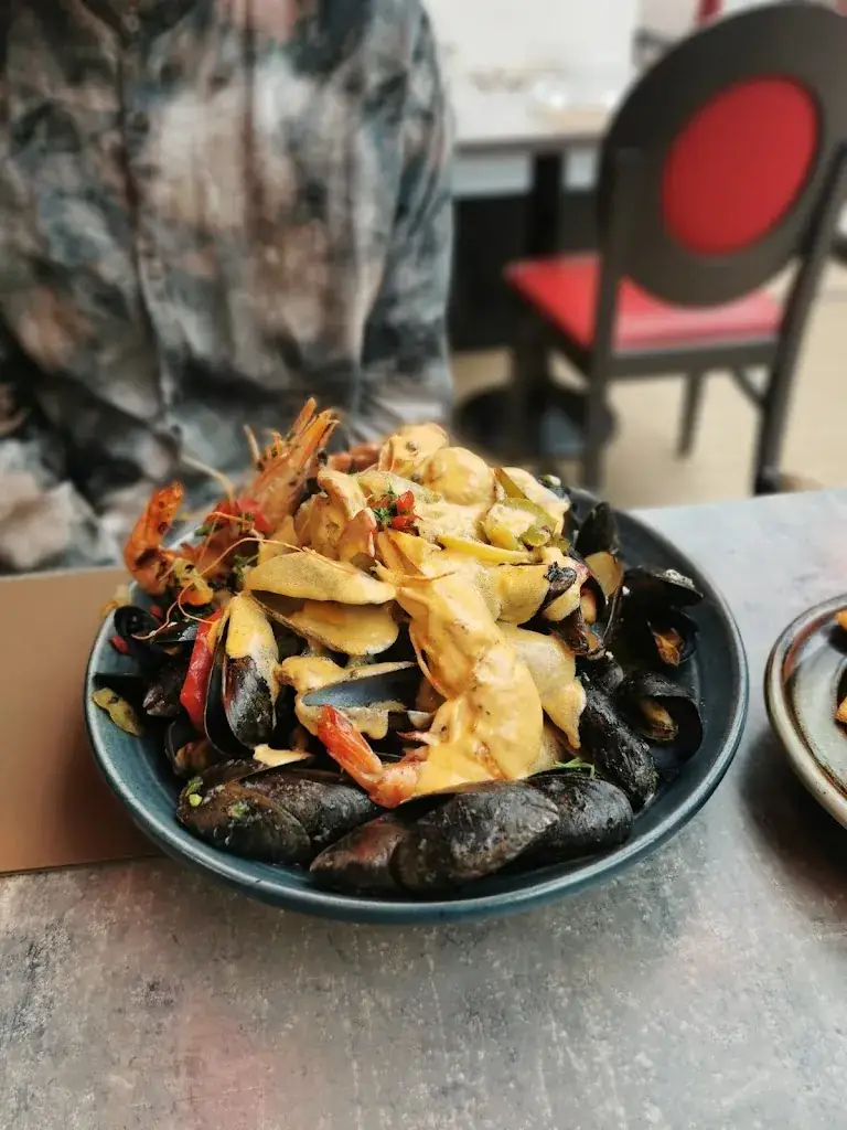 Mia Kanter_LA GRANDE BRASSERIE SALLE 14 depuis 1990 Joinville_Joinville_review