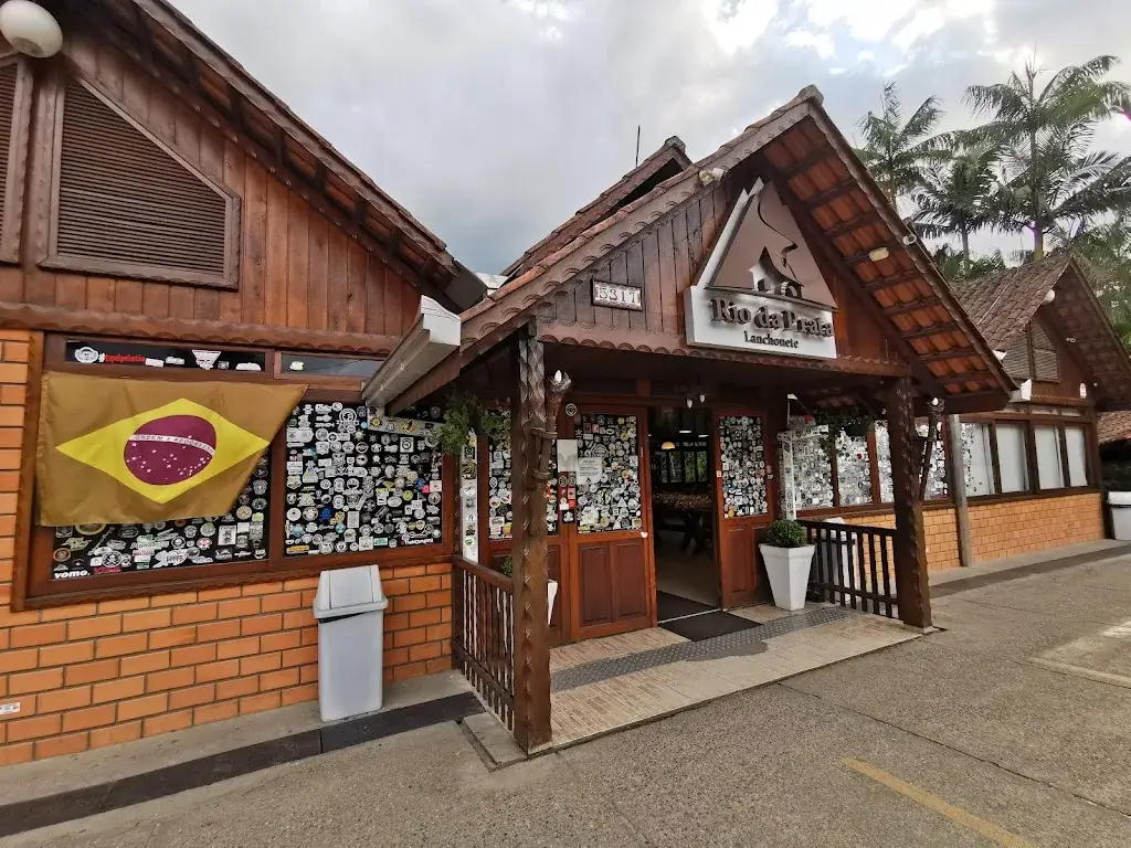 Erna Marie Alcantara_Lanchonete Rio da Prata_Brazil_review