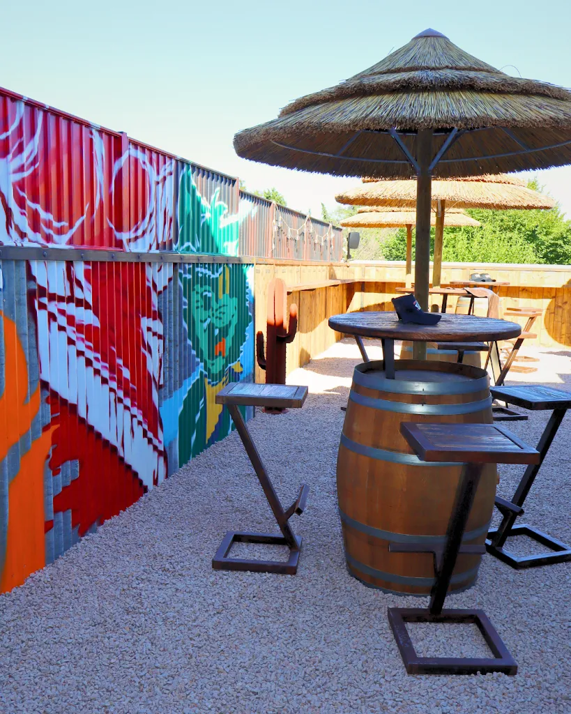 Le Carnivore by la Maison Jaune_Châteaugay_slider_image_1