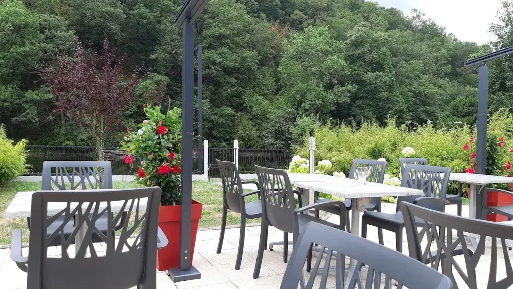 Adriana Marcela Rodriguez Torres_Auberge En Ardenne_Hautes-Rivières_review